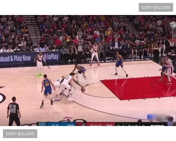 魔术锋线群构建高空屏障 防守体系克制小快灵外线投射